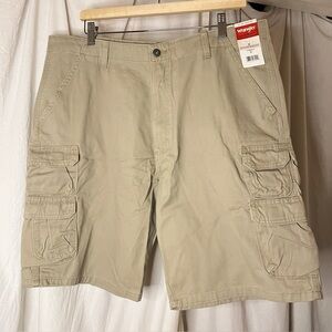 Wrangler Men's Khaki Cargo Shorts